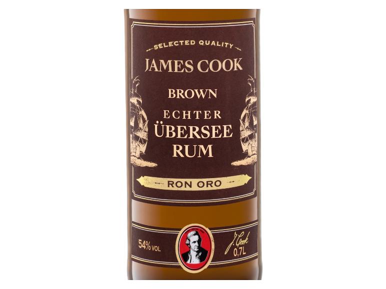 Braune Rumflasche mit Etikett 