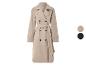 Beigefarbener Trenchcoat mit Gürtel
