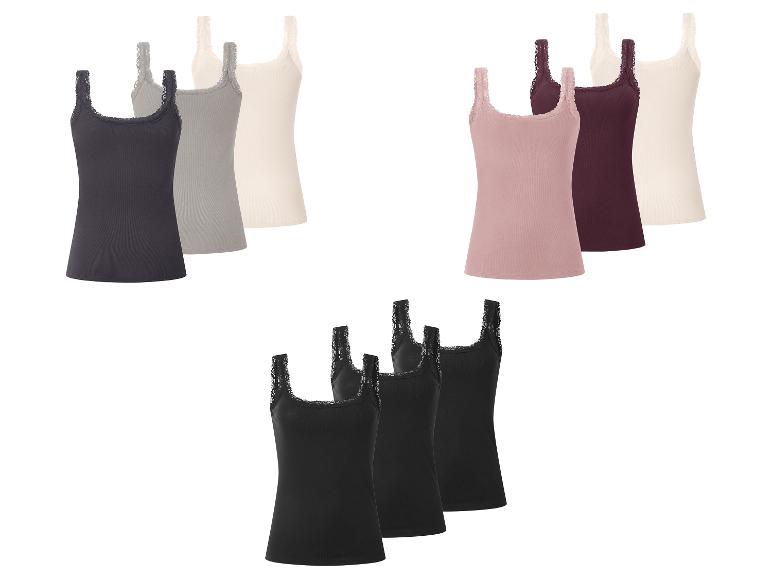 Drei Sets gerippter Damen-Camisole-Tops mit Spitzenbesatz in verschiedenen Farben.