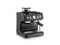 Schwarze Bodum Espressomaschine mit integrierter Mühle und Manometer.