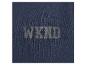Dunkelblaues T-Shirt mit geprägtem „WKND“-Text.