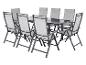 Gartenmöbel-Set: Tisch und acht klappbare Stühle aus grauem Stoff.