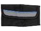Schwarze Werkzeugtasche mit blauem und grauem Streifen.