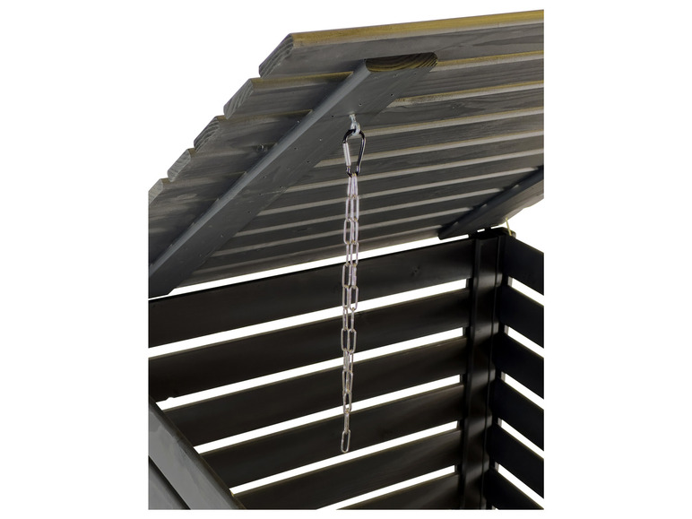 Ein Holz-Komposter mit Klappdeckel und Kette.