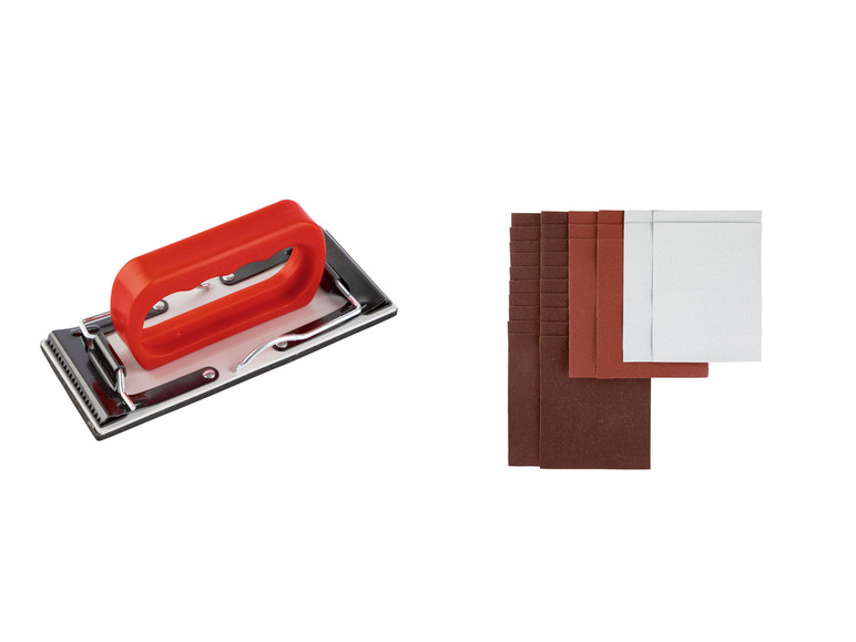 Ein Schleifblock mit rotem Griff und Schleifpapier in verschiedenen Körnungen.