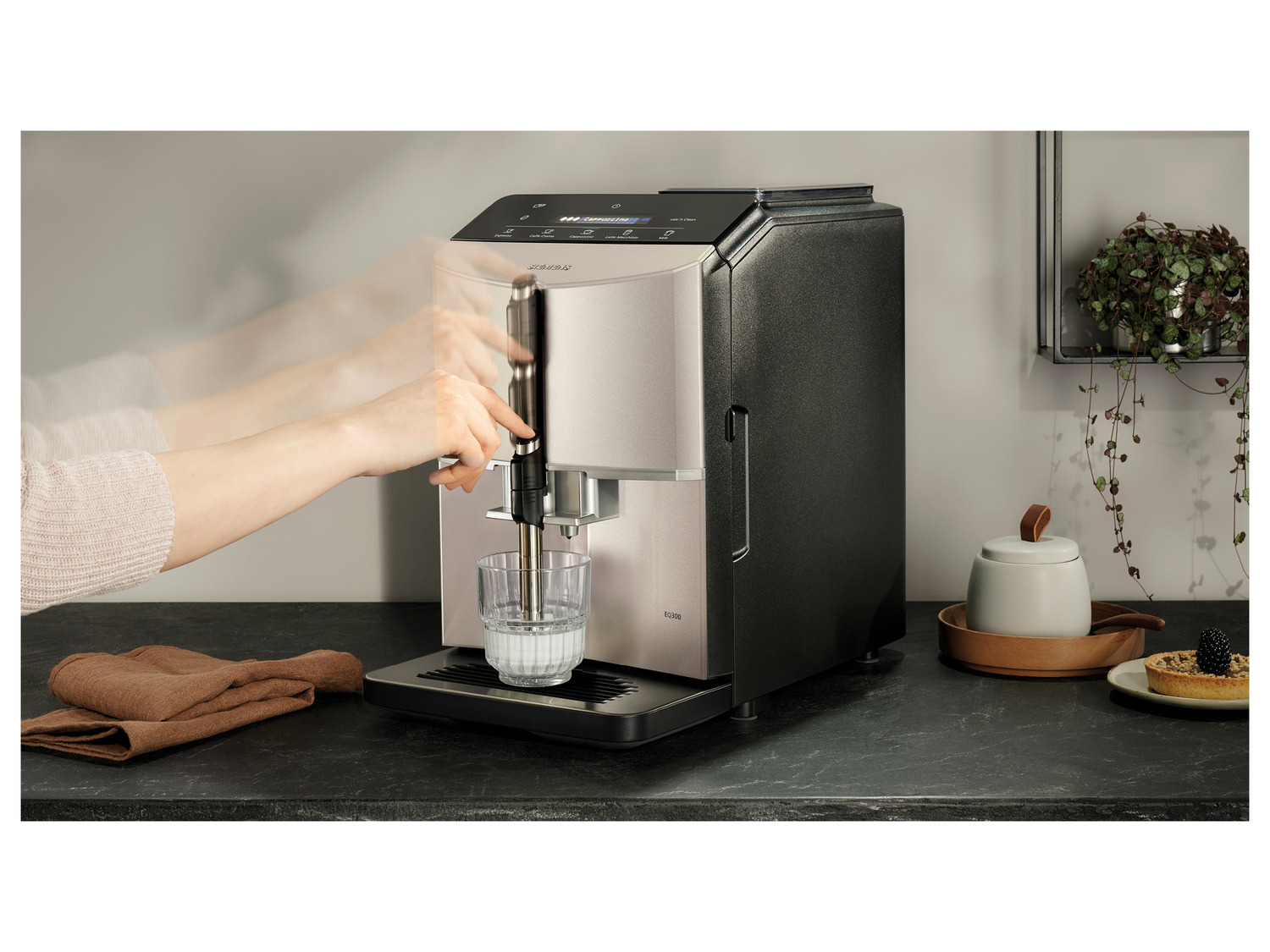 Siemens Kaffeevollautomat »EQ300 TF303E08«, 1,4 l, 130…