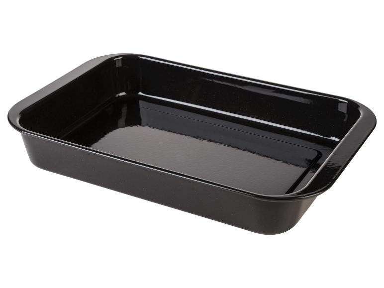 Eine schwarze Backform zum Backen im Ofen.