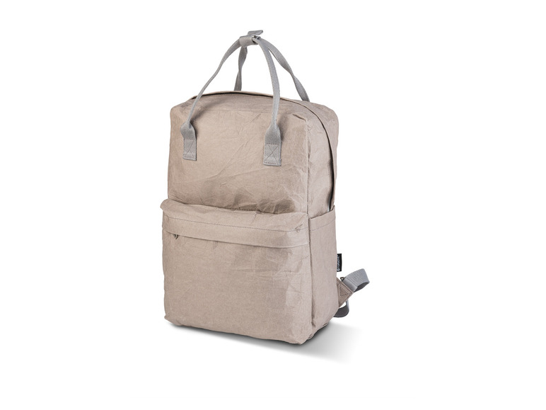 Beigefarbener Rucksack von Toprove mit rauer, papierartiger Oberfläche.