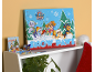 Hundehelden-Adventskalender, Büchlein und Schreibwaren auf einem Regal.