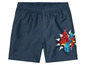 Blaue Badehose mit Spiderman-Motiv.