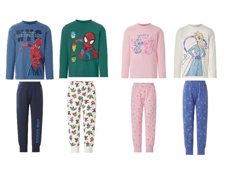Kinder-Langarmpyjamas: zwei mit Spider-Man, eines mit Stitch und Angel, eines mit Elsa.
