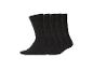 Fünf einfache schwarze Socken nebeneinander platziert.