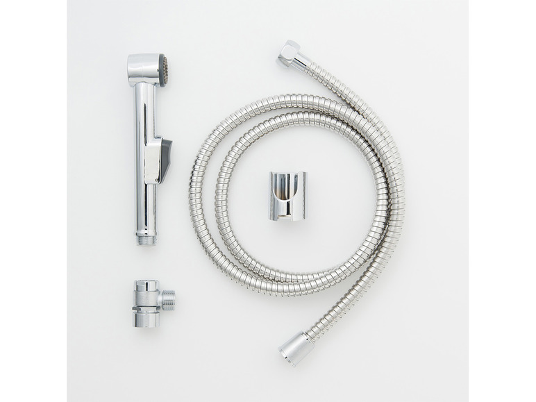 Ein Bidet-Duschset mit Schlauch, Halterung und Anschluss.