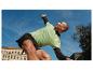 Mann beim Outdoor-Sport im Crivit Herren Funktionsshirt mit langen Ärmeln.