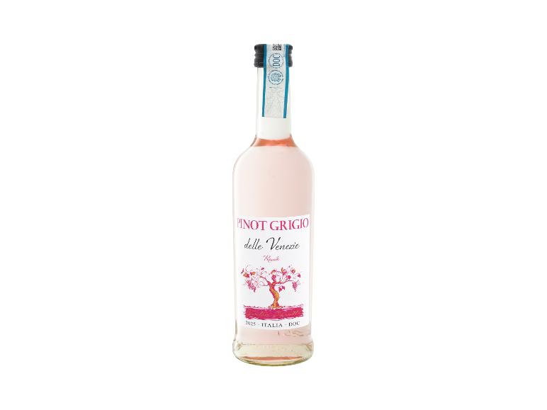 Flasche rosa Pinot Grigio delle Venezie Wein mit einem Weinbergsetikett.