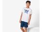 Jungenpyjama: weißes T-Shirt und dunkelblaue Shorts, maritimer Stil.