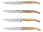 Set aus vier Steakmessern mit gezackten Klingen und Holzgriffen.