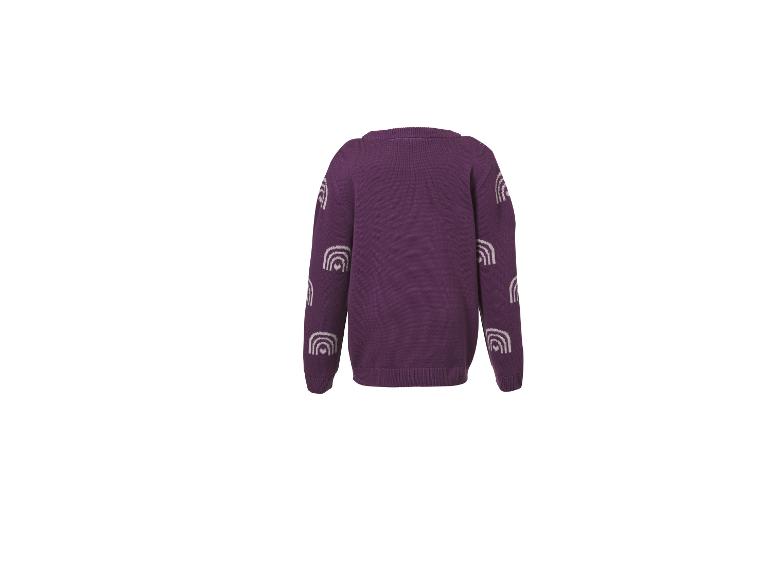 Lila Pullover mit weißen Regenbogenmustern an den Ärmeln.