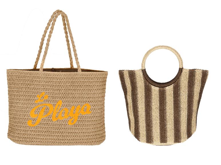 Zwei Stroh-Strandtaschen: eine große beige Tragetasche mit „La Playa“ und eine kleine gestreifte braune Tasche.