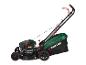 Grüner und schwarzer Parkside Benzin-Rasenmäher mit Stofffangkorb.
