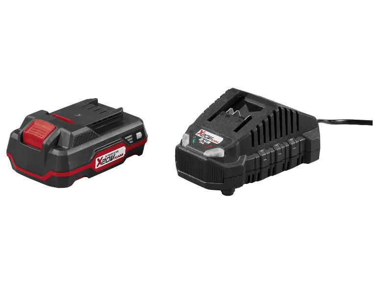 Akku und Ladegerät für Akkuwerkzeuge, schwarz mit roten Akzenten.