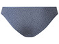 Ein blauer Slip mit Tupfenmuster.