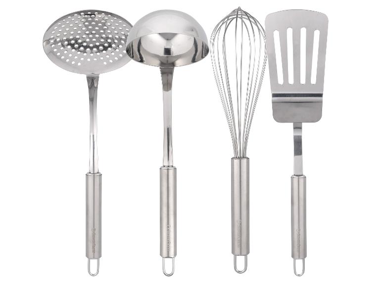 Küchenutensilien-Set aus Edelstahl, bestehend aus Schaumlöffel, Schöpfkelle, Schneebesen und Pfannenwender.