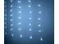 Blaue LED-Lichterketten mit glitzernden Lichteffekten auf dunkelblauem Hintergrund.