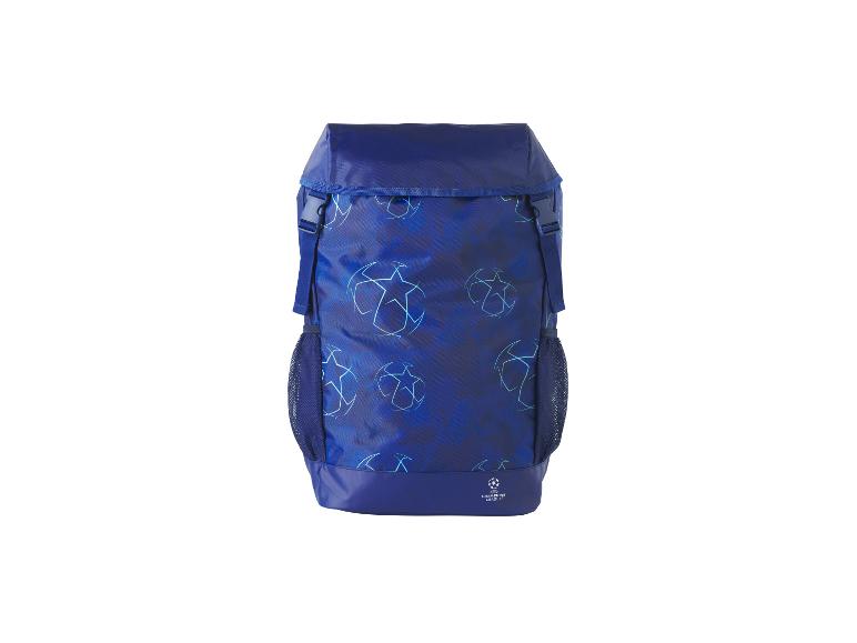 Ein blauer Rucksack mit Fußball-Print und dem Champions-League-Logo.