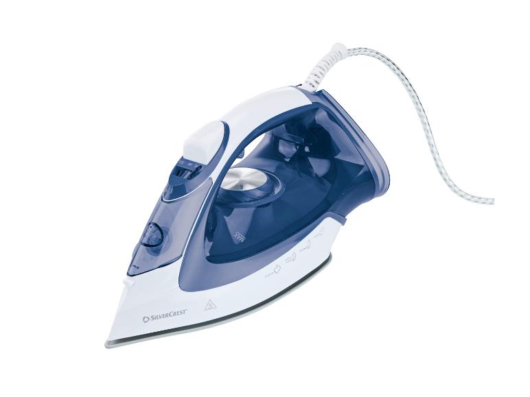 Weiß-blaues Dampfbügeleisen mit geflochtenem Netzkabel, schräg auf weißem Hintergrund.