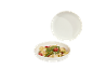 Nudelgericht mit Kirschtomaten, Rucola und Oliven, mit einem leeren Teller darüber.