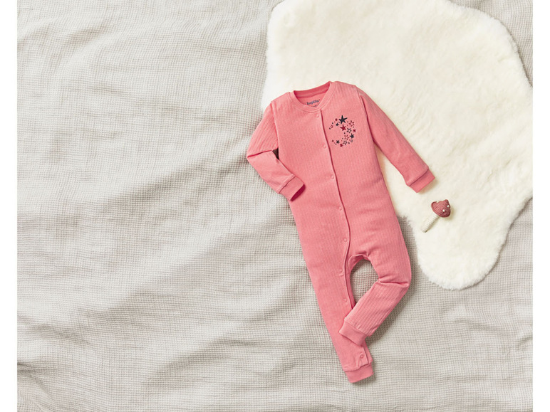 Gehe zu Vollbildansicht: lupilu® Baby Mädchen Schlafoverall aus reiner Bio-Baumwolle - Bild 3