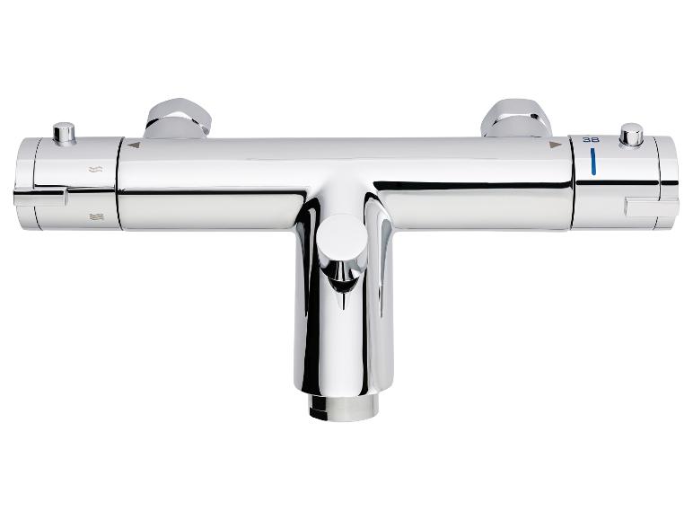 Chromierte Thermostat-Armatur mit zwei Knöpfen.