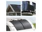 Flexible Solarmodule auf einem Dach, Balkon und Wohnmobil installiert.