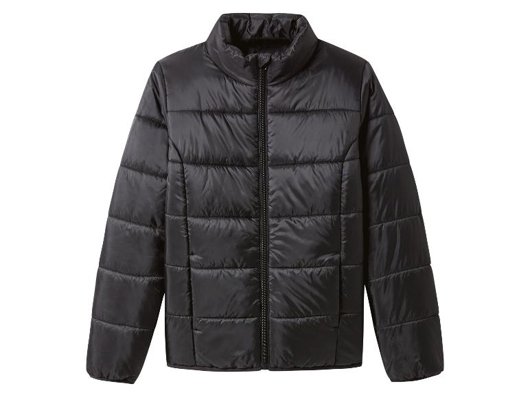 Schwarze Steppjacke mit Reißverschluss.