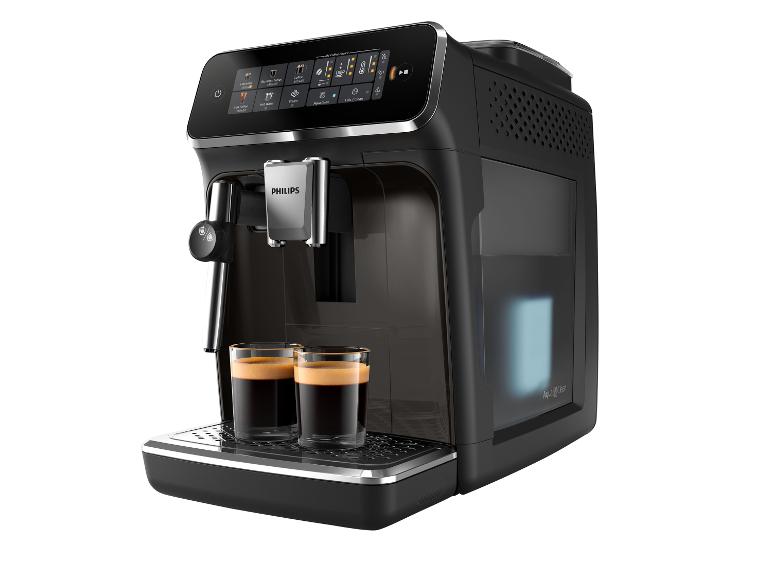 Schwarze Kaffeemaschine mit Digitalanzeige, die zwei Espressos zubereitet.