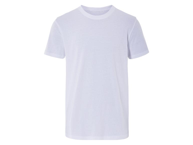 Ein weißes T-Shirt mit kurzen Ärmeln.