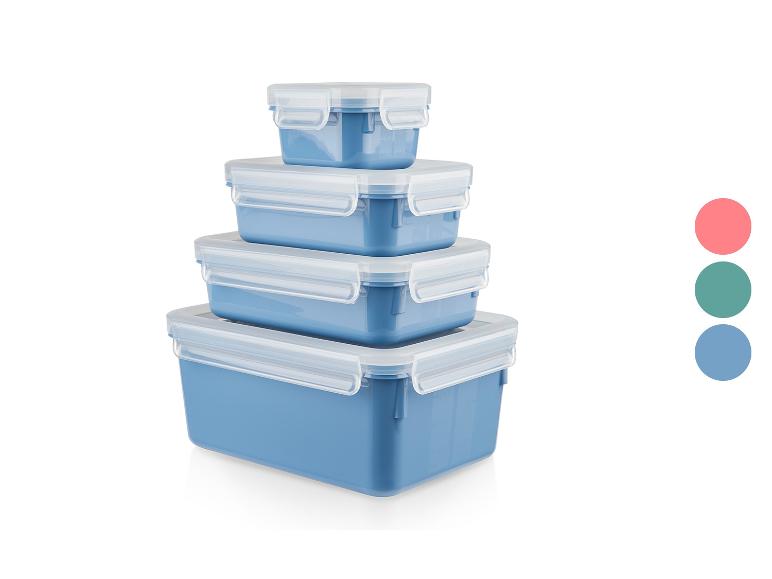 Ein Stapel von vier blauen rechteckigen Lebensmittelbehältern mit transparenten Deckeln, mit Farbmustern auf der rechten Seite.