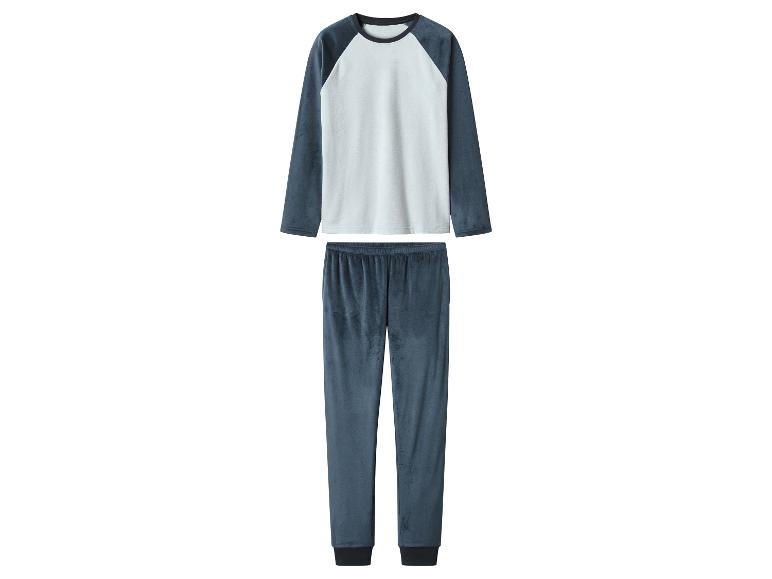 Zweiteiliger Pyjama mit weißem Raglan-Oberteil und blauer Plüschhose.