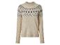 Beiger Pullover mit schwarz-weißem Fair Isle Muster.