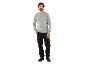 Mann in einem grauen Langarmshirt und einer schwarzen Arbeitshose.