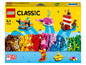 Lego Classic Box mit verschiedenen Steinen und Ideen für ein Flugzeug, Boot, Wal und U-Boot.