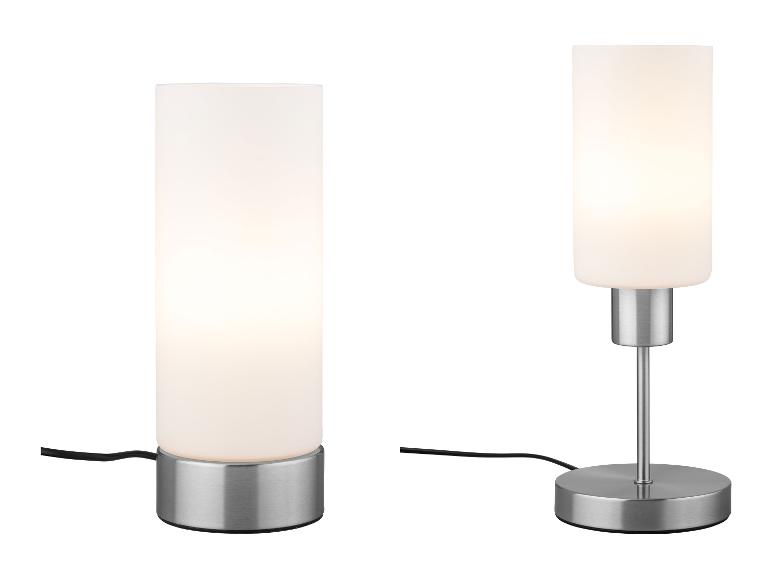 Zwei moderne Tischlampen mit zylindrischen Milchglasschirmen und Metallsockeln.
