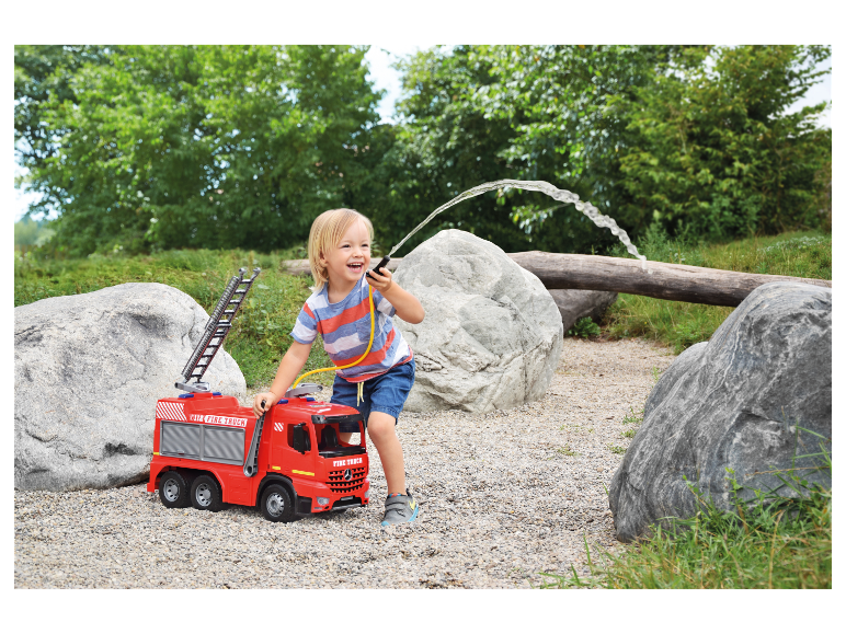 GIGA TRUCK Aufsitz-Feuerwehr Arocs