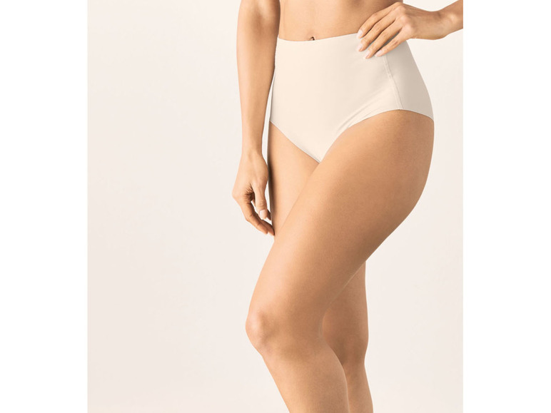 Damenhöschen mit hohem Bund, möglicherweise der Marke Triumph.