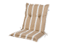 Beige-weiß gestreiftes Stuhlkissen.