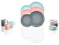 Le Creuset Geschirr mit Schalen, Tellern und Bechern in Pastellfarben.