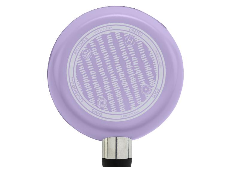 Eine lila Pfanne für Crêpes, Pfannkuchen und Eier.