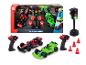 RC-Rennwagen-Set mit zwei Autos, Fernbedienungen, Ampel und Pylonen.