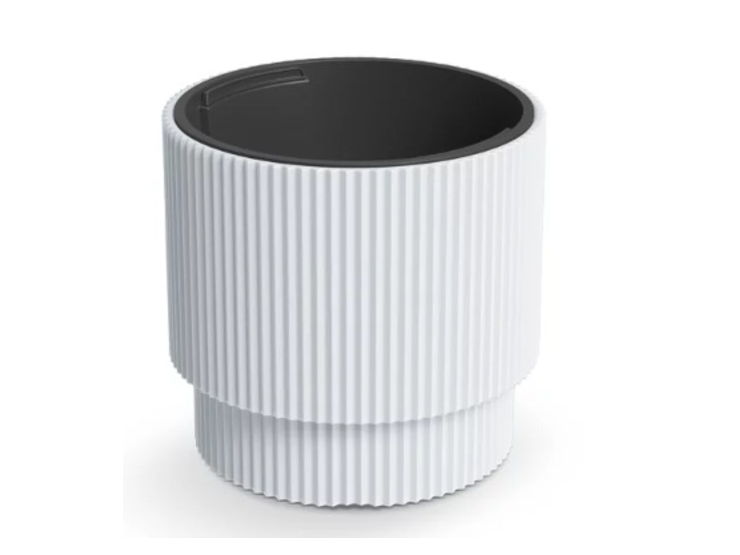 Prosperplast Blumentopf Milly (Weiß, 375×395)““ | auf der Terrasse oder im Garten. Der Blumentopf zeichnet sich durch seine gerippte Oberfläche und seine gedeckten Farben aus. Er ist aus hochwertigem Kunststoff gefertigt, der Frost Temperatur- und UV-Beständigkeit gewährleistet. Er ist mit einem Einsatz ausgestattet, so dass nicht der gesamte Topf mit Pflanzensubstrat gefüllt werden muss. Der Einsatz lässt sich dank der Griffe leicht herausnehmen, so dass man Zugang zum Inneren des Topfes hat. Produktmerkmale tabletd Pflanzvolumen: ca. 20 l Einsatz / 38 l Blumentopf Farbe: anthrazit, hellgrau, marsala, weiß UV-beständig: ja Frostsicher: ja Outdoor geeignet: ja Ablaufloch: nein Wasserspeicher: – Material: Polypropylen Maße: ca. Ø 375 x H 395 mm Gewicht: ca. 1,78 kg Lieferumfang: 1x Blumentopf, 1x Einsatz““